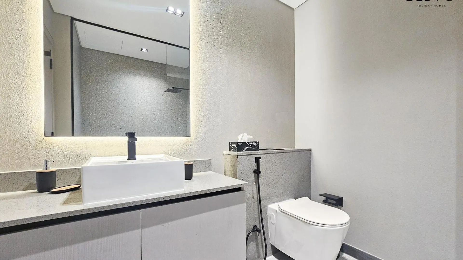 Beautiful Studio Apartment In Mag 930 Dubai